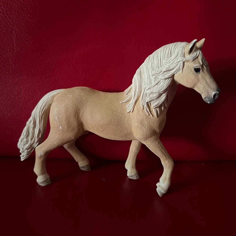 Schleich Palamino ANDALUSIAN STALLION 2016 Horse Animal Figure D-73527